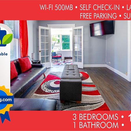 קליבלנד The Rubi Lounge - Spacious Brooklyn Centre Modern Escape Near Downtown With Parking, 300Mb Wifi & Self Check-In מראה חיצוני תמונה