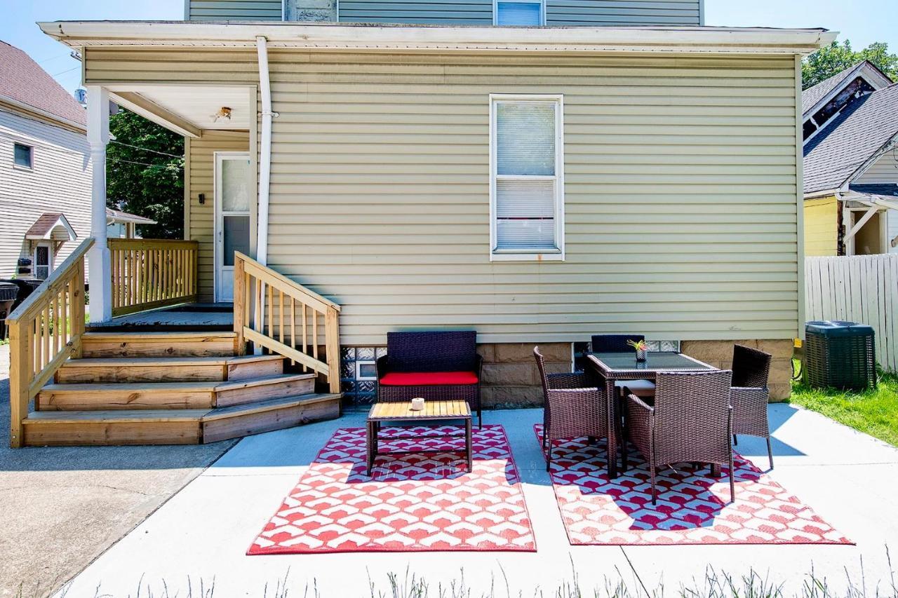 קליבלנד The Rubi Lounge - Spacious Brooklyn Centre Modern Escape Near Downtown With Parking, 300Mb Wifi & Self Check-In מראה חיצוני תמונה