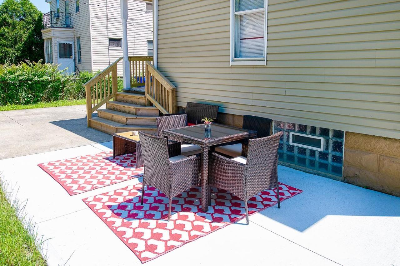 קליבלנד The Rubi Lounge - Spacious Brooklyn Centre Modern Escape Near Downtown With Parking, 300Mb Wifi & Self Check-In מראה חיצוני תמונה
