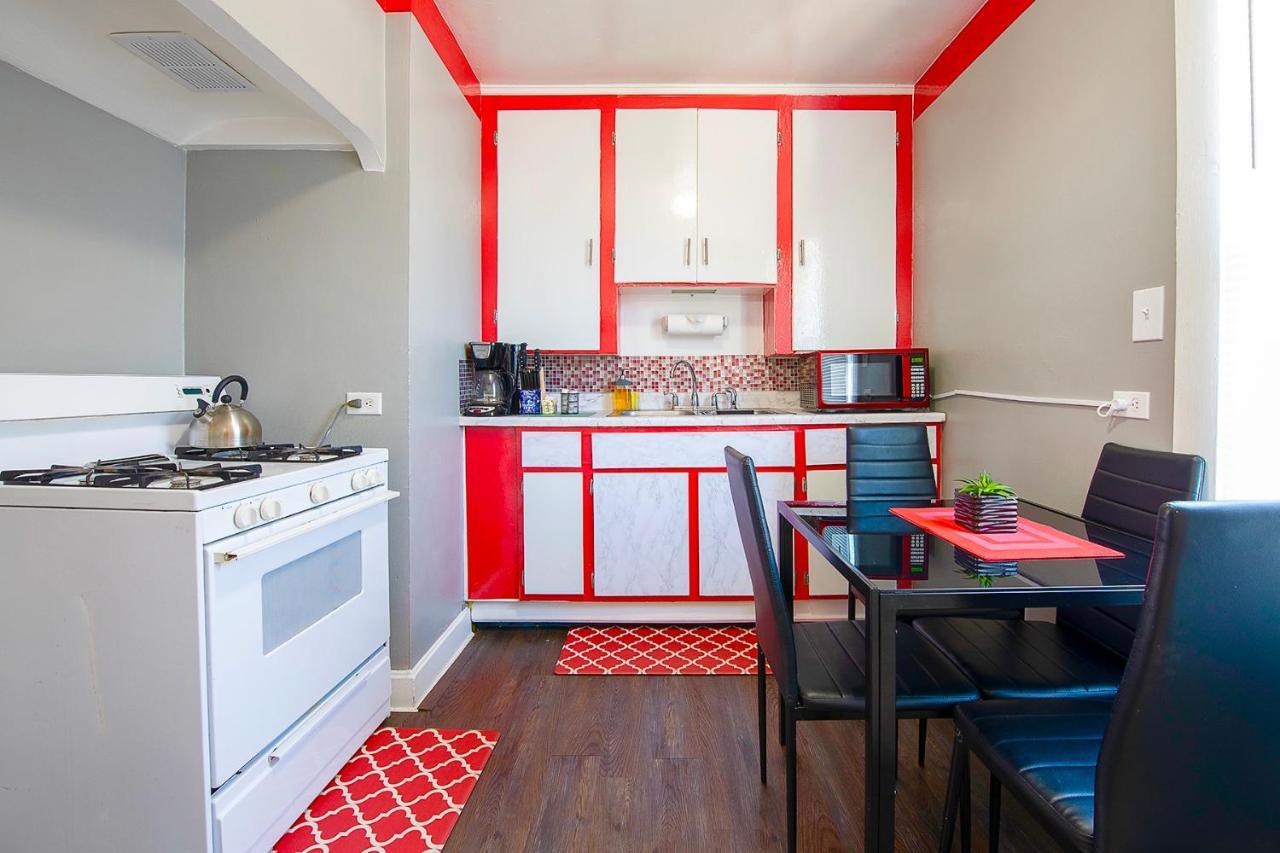 קליבלנד The Rubi Lounge - Spacious Brooklyn Centre Modern Escape Near Downtown With Parking, 300Mb Wifi & Self Check-In מראה חיצוני תמונה