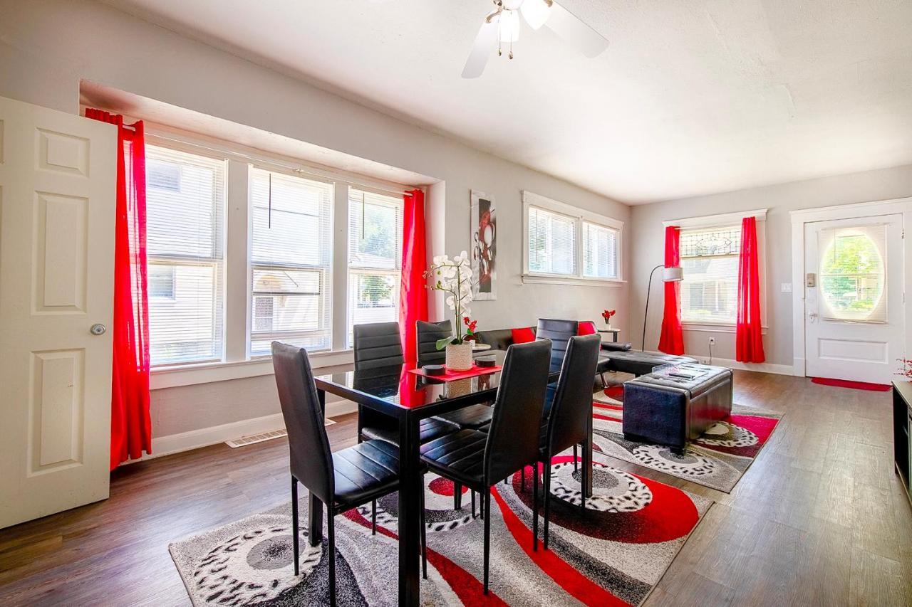 קליבלנד The Rubi Lounge - Spacious Brooklyn Centre Modern Escape Near Downtown With Parking, 300Mb Wifi & Self Check-In מראה חיצוני תמונה