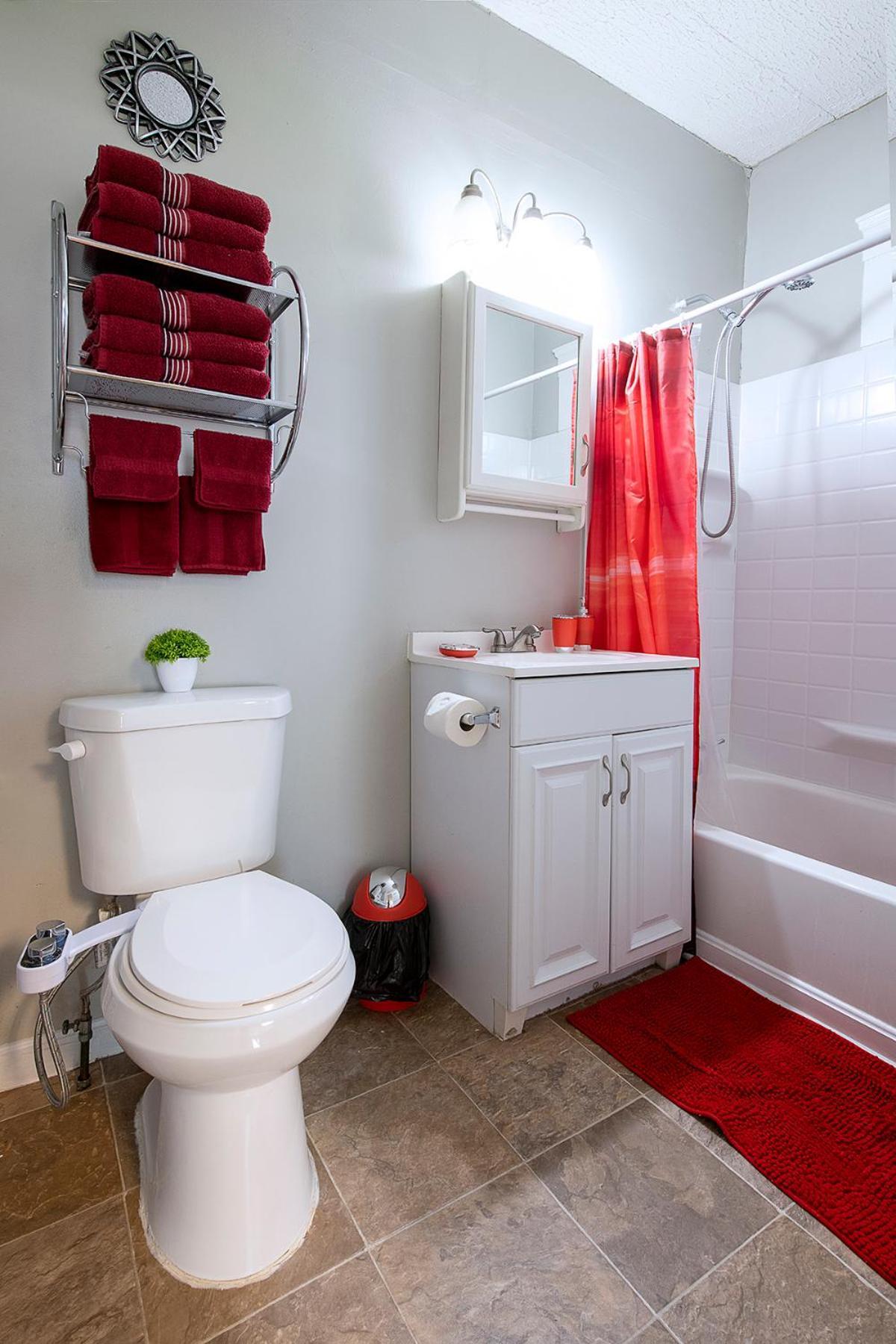 קליבלנד The Rubi Lounge - Spacious Brooklyn Centre Modern Escape Near Downtown With Parking, 300Mb Wifi & Self Check-In חדר תמונה